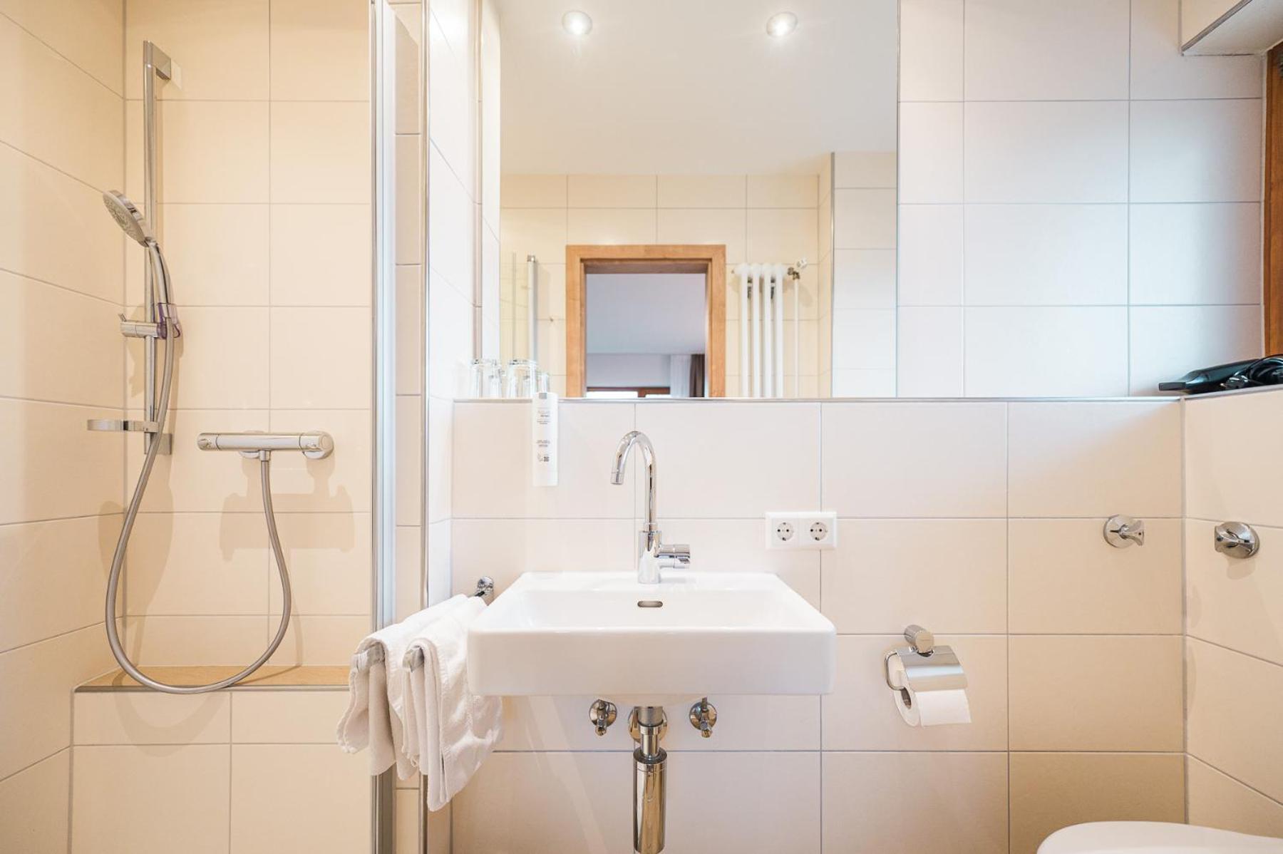 Hotel Goldener Engel Ihringen Kültér fotó